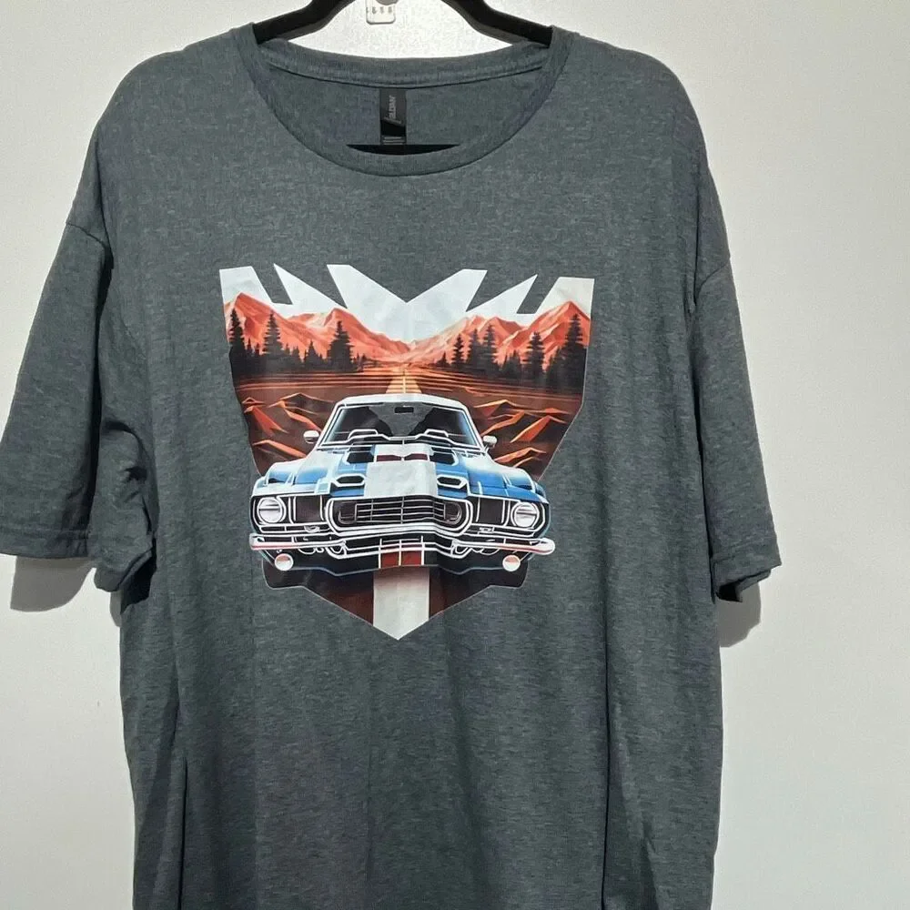Gildan Softstyle Men's Gray Classic Car Short Sleeve Graphic T-Shirt‎ Size 2XL